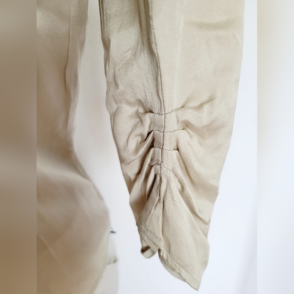 MaxMara Women's Luxury 100%Silk Blouse Pearl Buttons Taupe 10/Medium - Picture 8 of 16